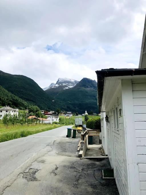Apartment Flat In The Center Of Loen
